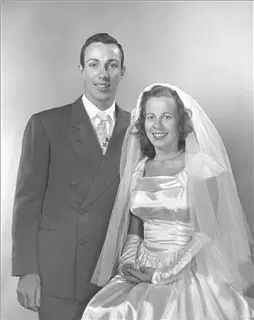 small_dad-mom 1950.webp